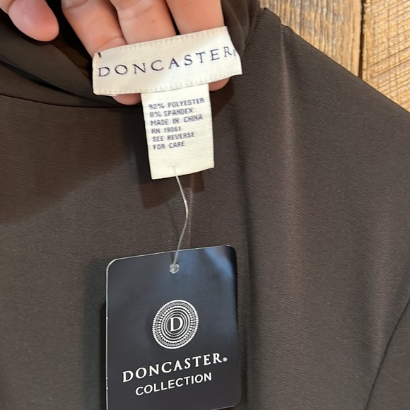 NWT Doncaster collection mock turtleneck short sleeve blouse - Picture 4 of 4